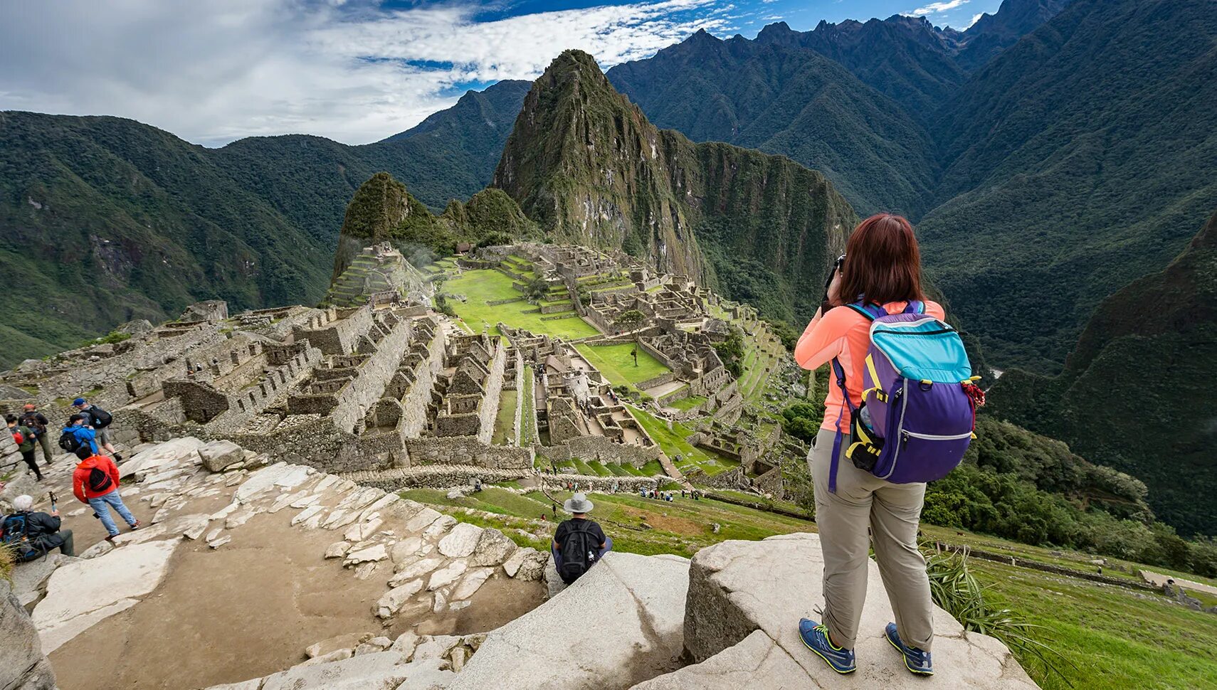 Мачу Пикчу туристы. Мачу-Пикчу Перу туристы. Machu Picchu. Мачу Пикчу туризм.