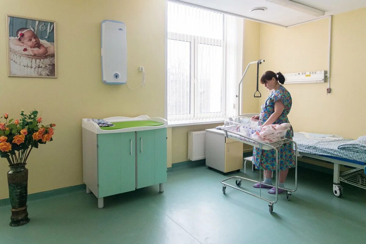 Роддом искитим. Родильный дом при колонии самарская область. Роддом медгард закрывается. Мигрантки в роддомах москвы. Закрытие родильного дома.