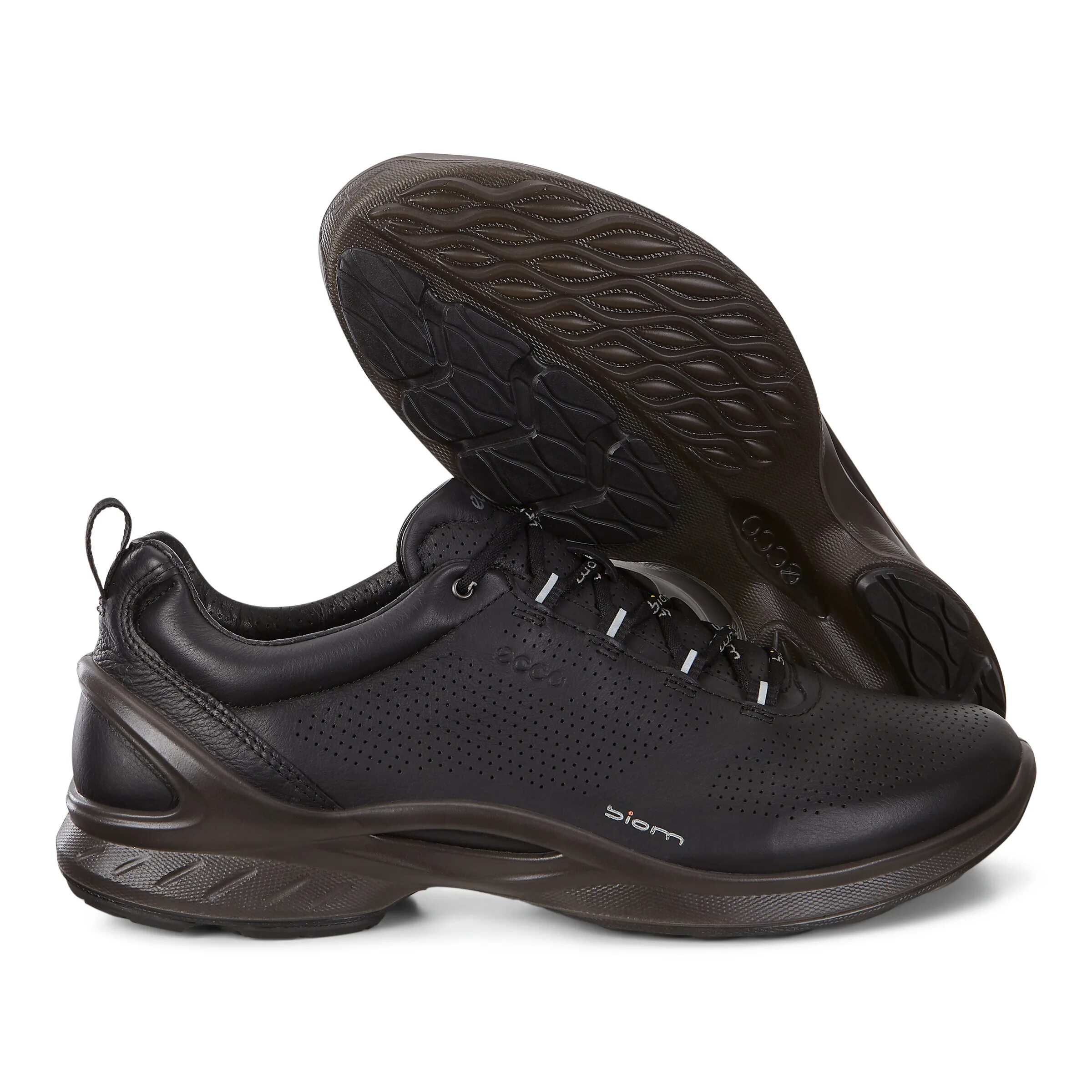 Кроссовки экко черный. Ecco кроссовки черные. Кроссовки ecco exostride. Ecco biom fjuel w. Кроссовки экко женские черные.