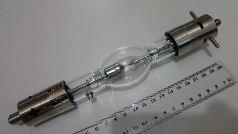 Xbo лампы osram. Лампа прожекторная осрам 1000вт. osram xenon 1000w. лампа газоразрядная ррт-1000. xha 1000 w/ hs лампа для ксенонового прожектора.