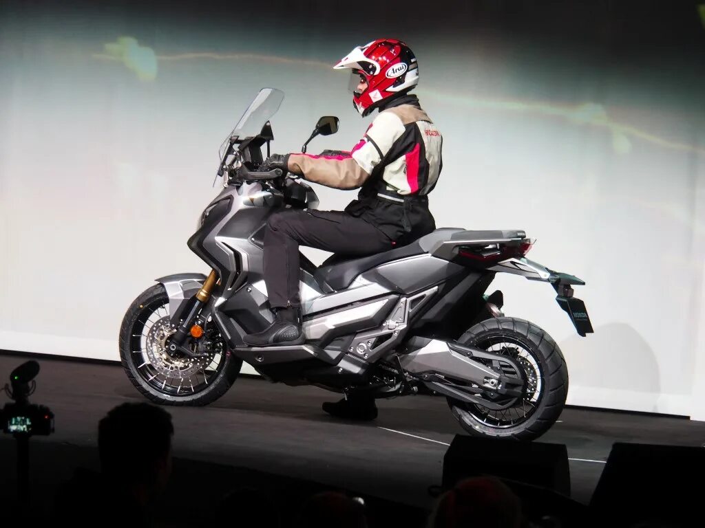 Honda XADV 2021. Honda x-ADV Dakar. Honda ADV 350cc. ADV 560 Хонда. Honda 10 купить