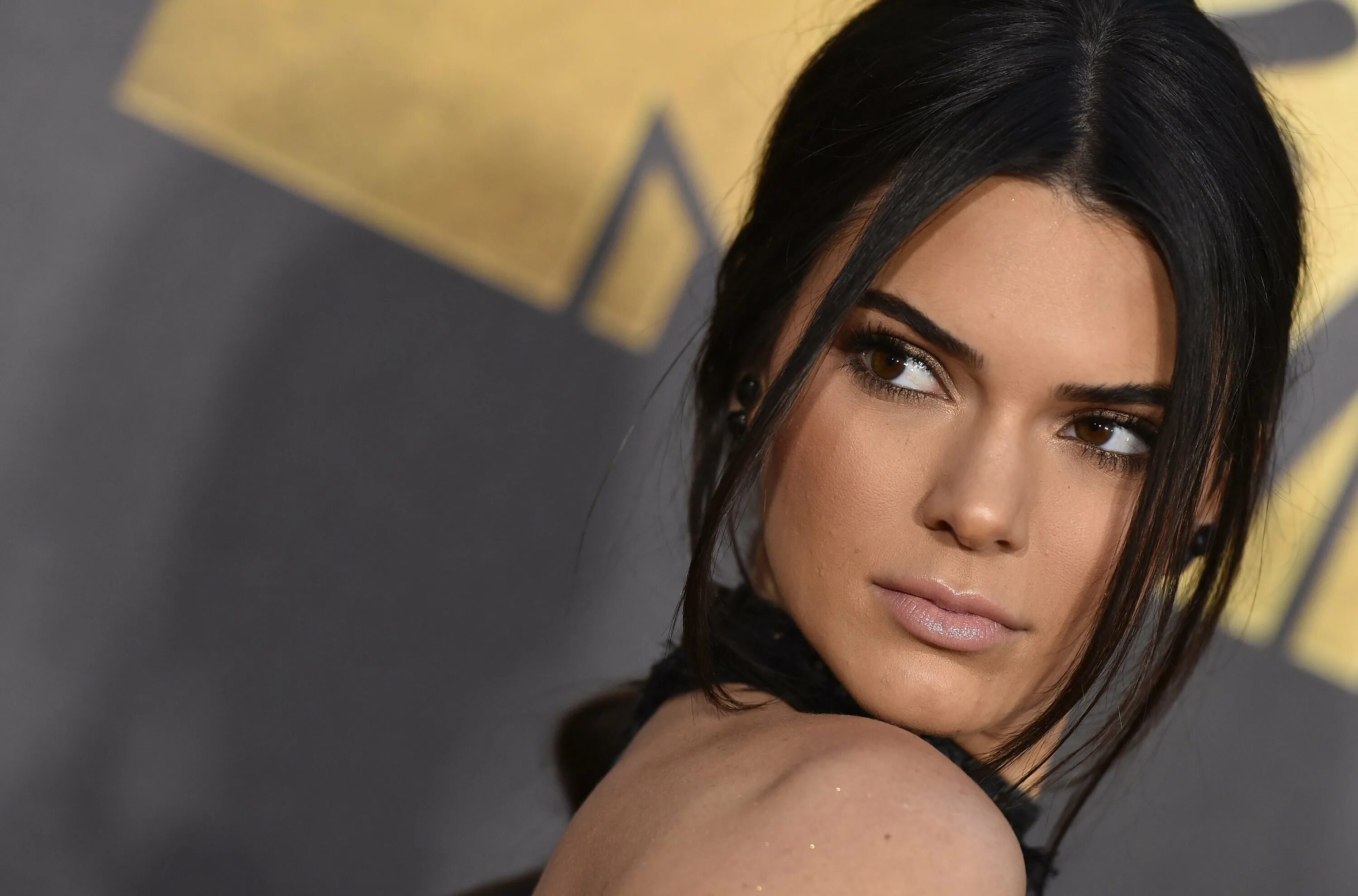 Стрижка кендалл дженнер 2018. Kendall jenner. Кендалл дженнер фотомодели. Кендалл дженнер 2022. Кендалл дженнер.