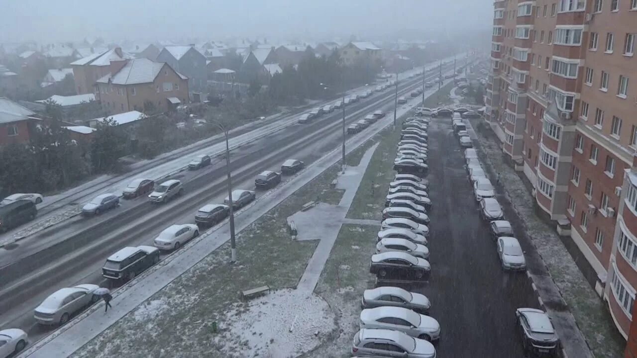 Температура в домодедово. Снег в Домодедово. Климат Домодедово. Снегопад в Домодедово из окна. Погода в Домодедово.