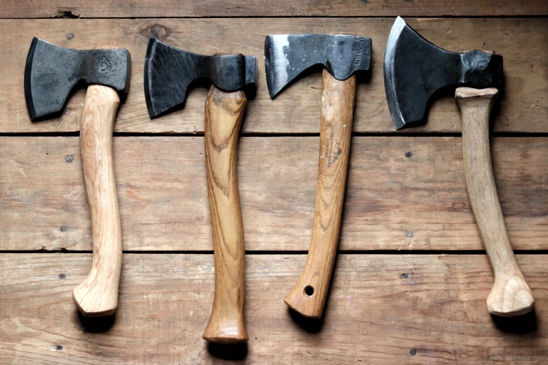 Скрещенные топоры. Молот топора. Молот с-250. Топор кованый уральский. Молот топора.