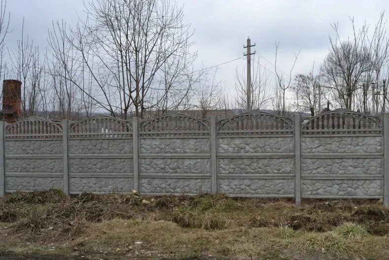 Бетонный забор тольятти. Бетонный забор. Бетонный забор тольятти. 20. Еврозабор бут в кирпиче.