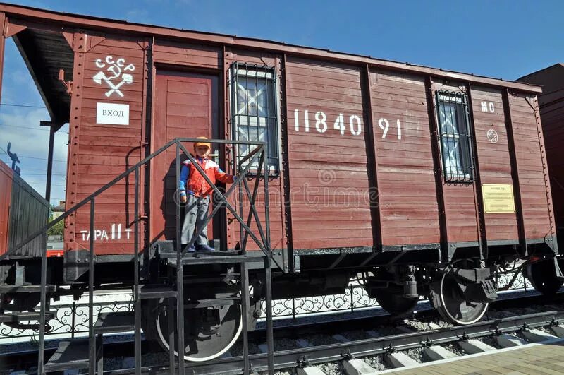 Часы на вагоне. Вагон часы. Вагон времени. Вагон пассажирский 1945. Вагон теплушка вов.