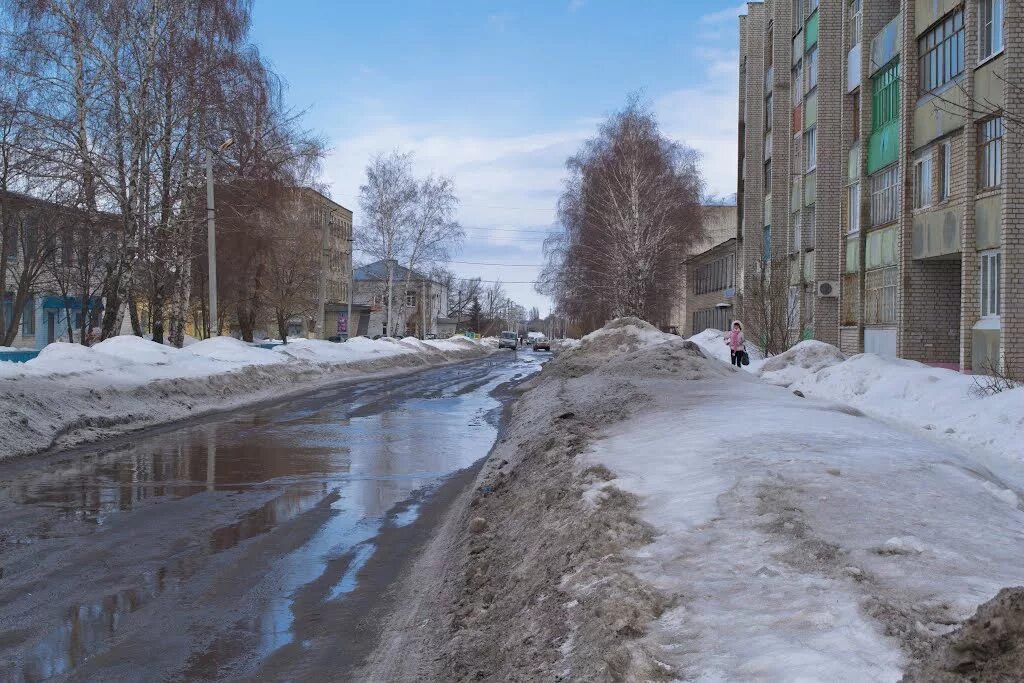 Ртищево ул саратовская. Сквер Космонавтов Ртищево Саратовская область. Город Ртищево 60 лет октября. Город Ртищево Саратовской области. Ртищево весной.