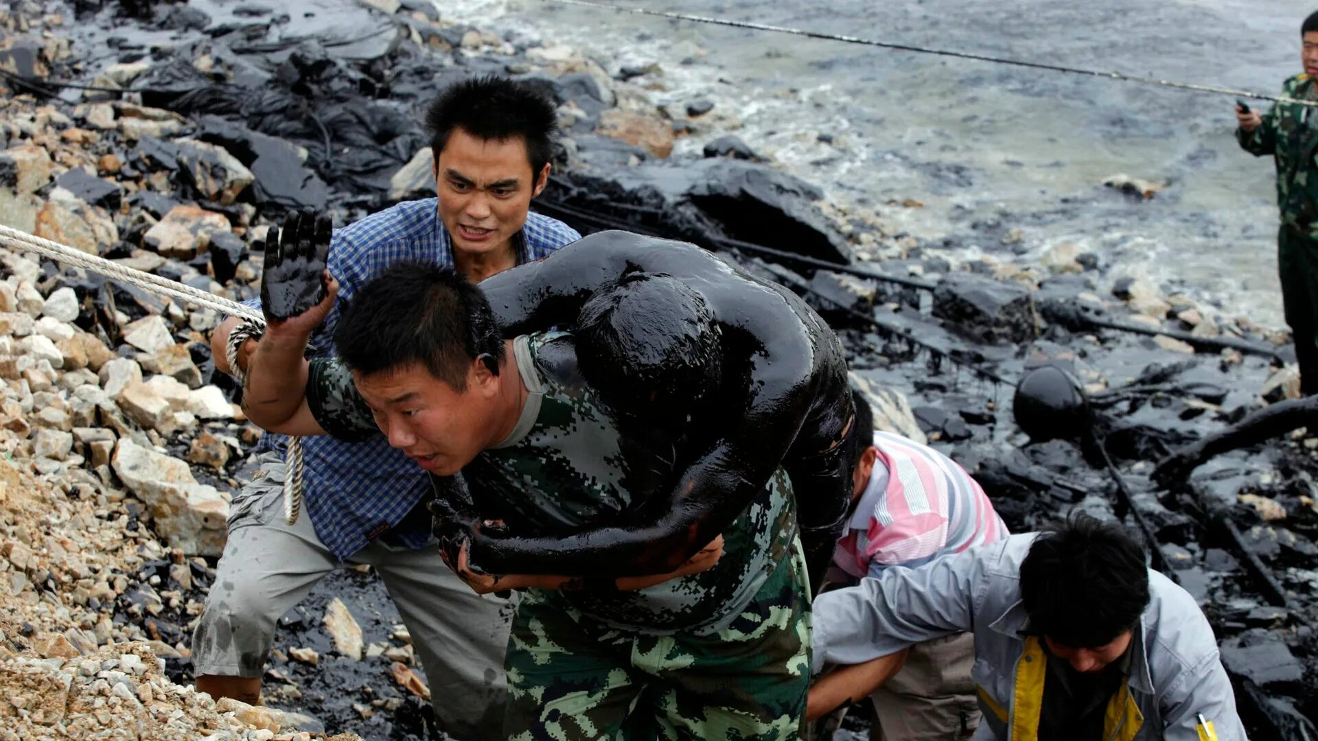 Последствия экологических катастроф. Жертвы экологических катастроф. Экологическая катастрофа в Китае. Последняя природная катастрофа