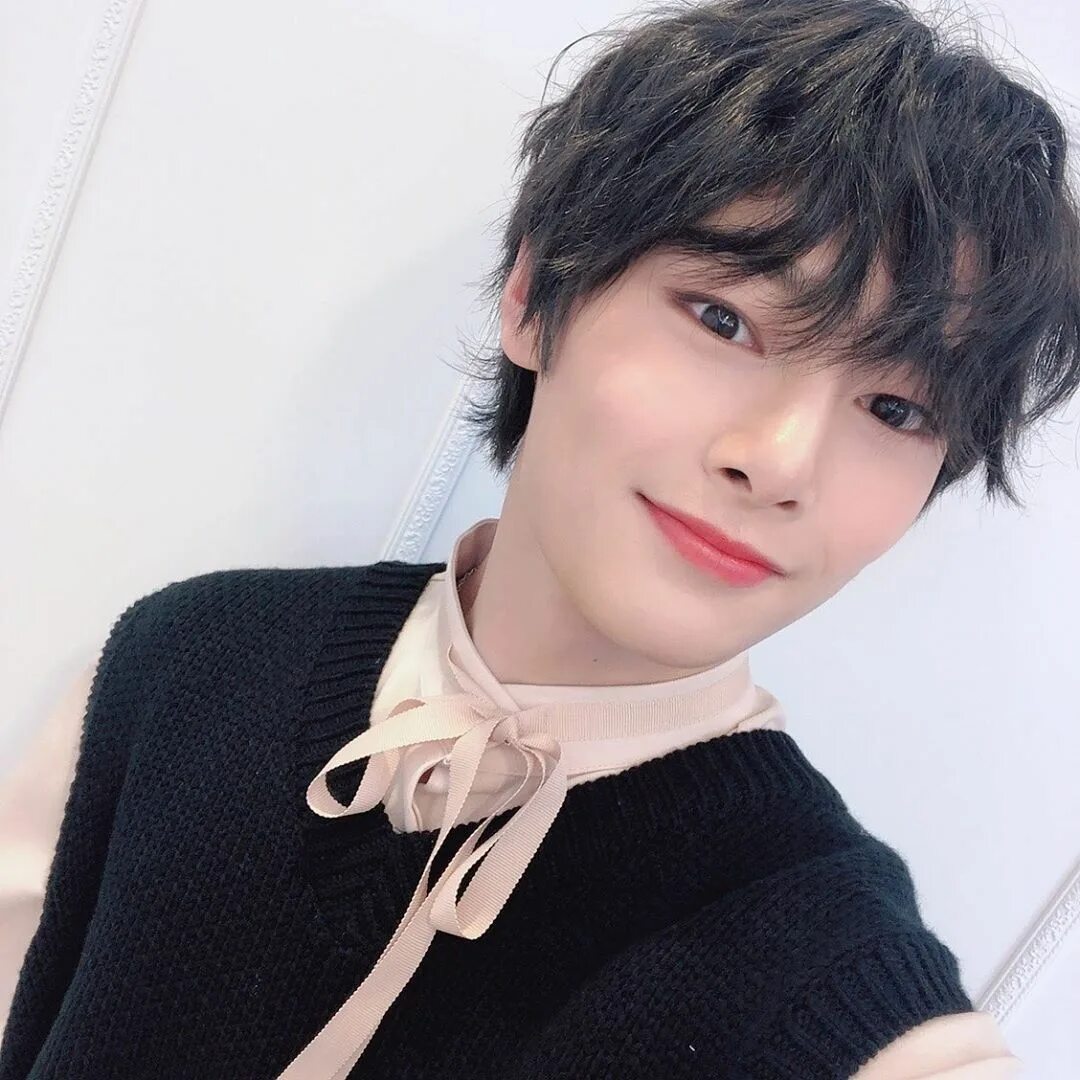 Jeongin. Чонин СТРЕЙ. Чонин стрейкидс.