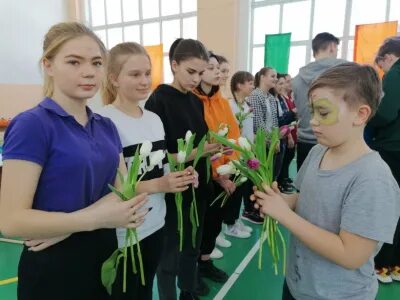 Кдц тимоново. КДЦ Тимоново Солнечногорск. Салют молодежный центр. Солнечногорск МЦ Возрождение. Подсолнух Солнечногорск.