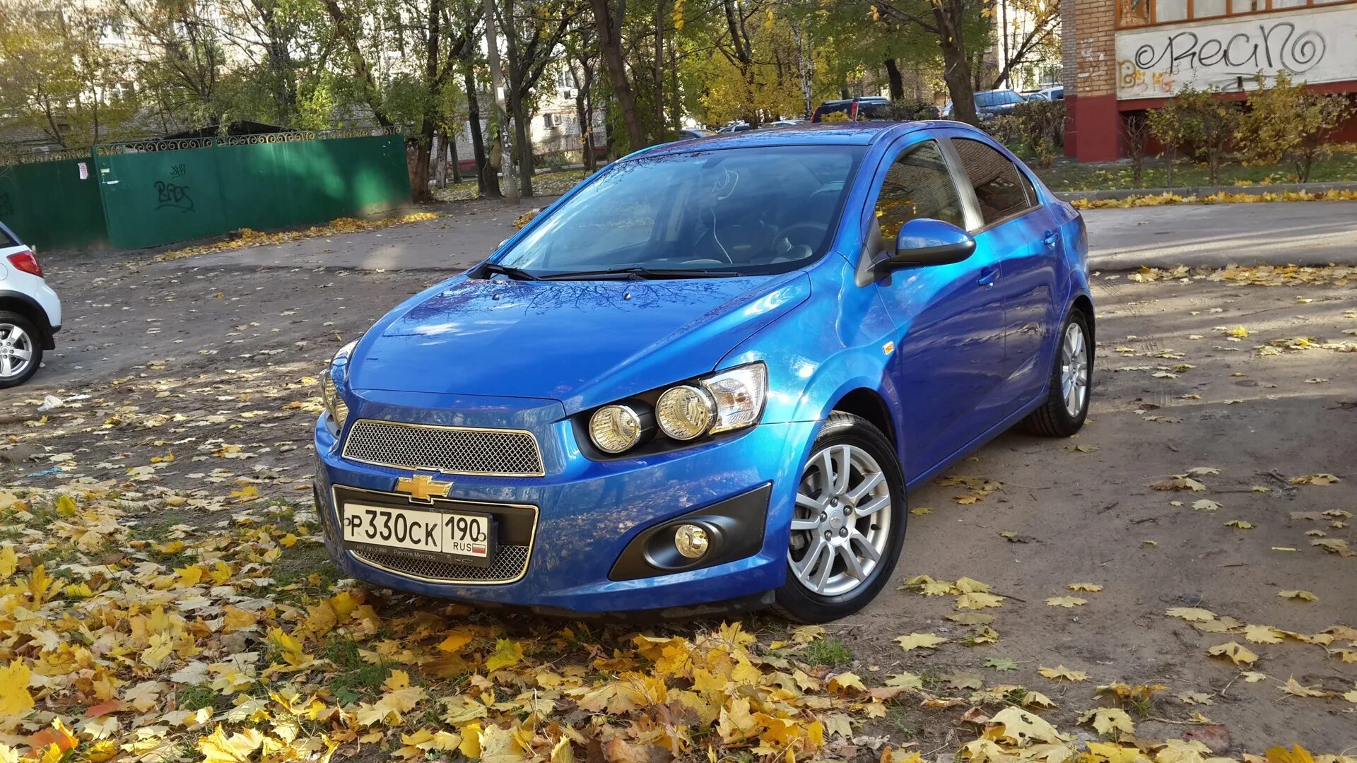 Купить шевроле авео т 250. Шевроле Авео т300 седан. Шевроле Авео т300 2012. Шевроле Авео т300 синий. Авео т300 синяя.