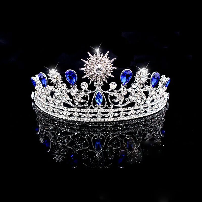 диадема принцессы. корона для мальчика. ребенок с короной на голове. корона месяца. диадема графиня.