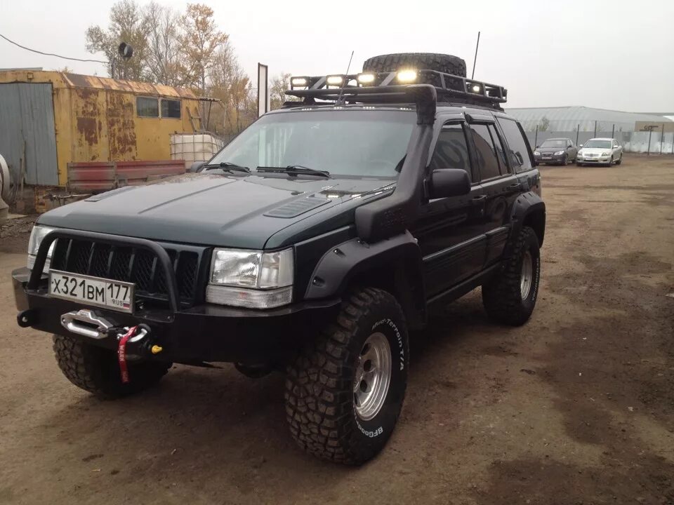 Бампер передний гранд чероки wk2. Jeep grand cherokee 2008 bumper. Бампер джип гранд чероки. Jeep grand cherokee xj силовой бампер. Силовой бампер на джип гранд чероки.
