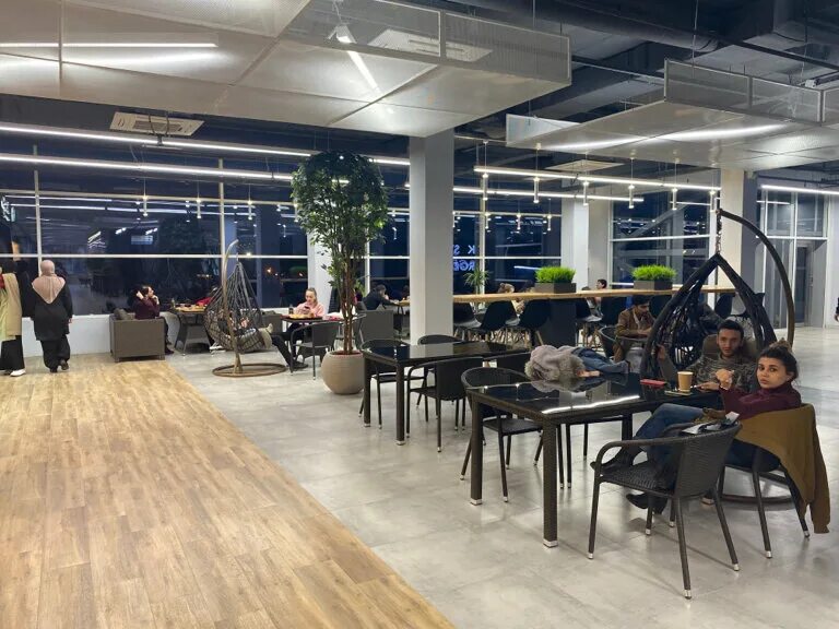 Нальчик молл. Тц среда нальчик. Торговые центры в нальчике самый большой. Тц среда нальчик магазины одежды. Тц среда нальчик.