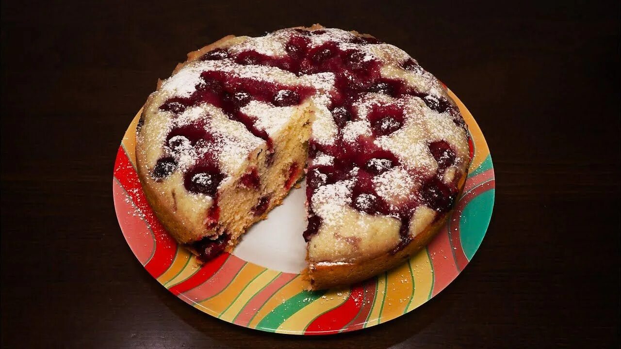 Маффины с ягодами. Кекс на растительном масле. Кекс на кефире с ягодами. Кекс с ягодами. Кекс пирог.