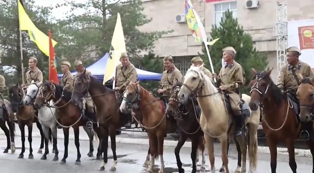 110 отдельная калмыцкая кавалерийская дивизия. 110-й отдельной калмыцкой кавалерийской дивизии. 110 калмыцкая кавалерийская. Конный поход 110-й оккд. 110 калмыцкая кавалерийская дивизия.