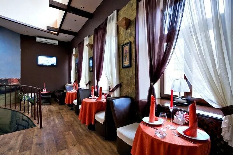 Рестораны на большой садовой ростов. Ten june ростов-на-дону ресторан. Рестораны на большой садовой ростов. Кафе в нескучном саду. Чайхана ростов-на-дону комсомольская площадь.