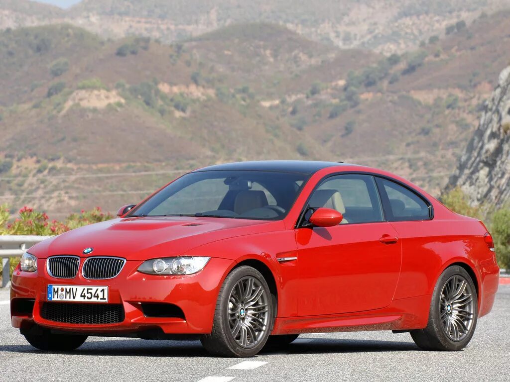 M 3 product. BMW m3 e92 Coupe. BMW m3 92. BMW m3 e92 купе. BMW m3 Coupe 2013.