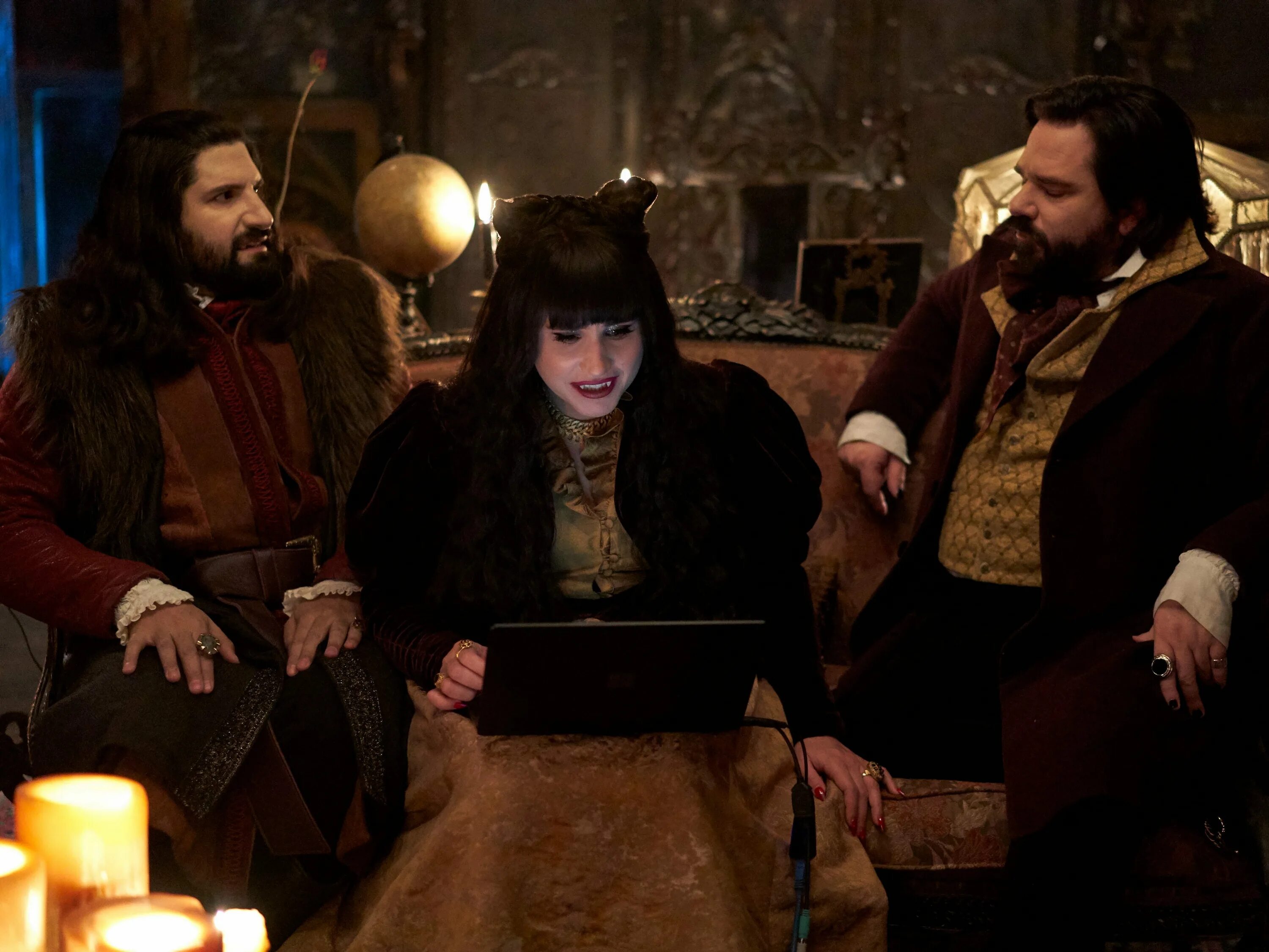 What we do in the shadows watch. Ласло реальные упыри. what we do in the shadow надин. what we do in the shadows надья.