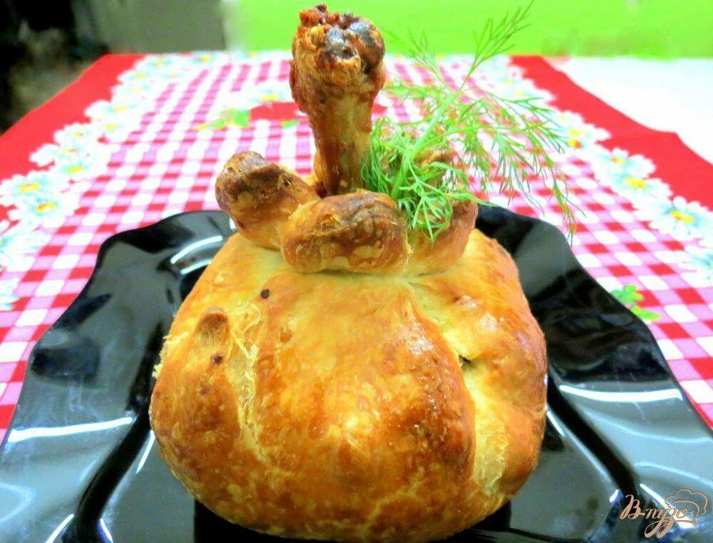 Куриные ножки в мешочке из теста. Куриные ножки в мешочке. голень в мешочке. курица в мешочке. куриные голени в мешочке.