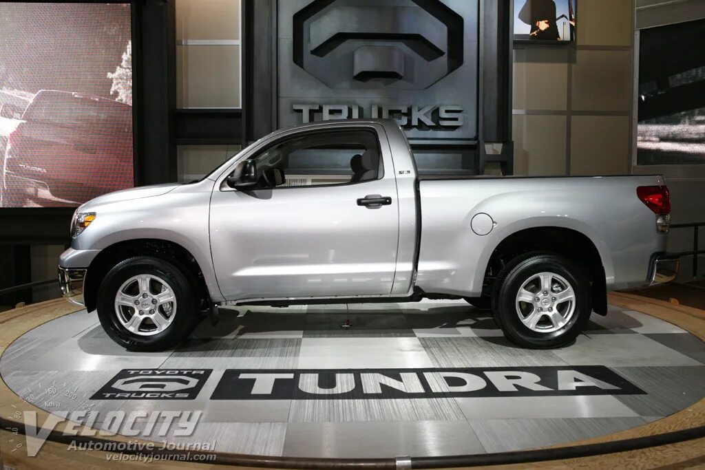 Р 2 тундра. Toyota Tundra одинарная кабина. Тойота тундра 2 дверная. Тойота тундра 2 двери. Тундра Regular Cab.