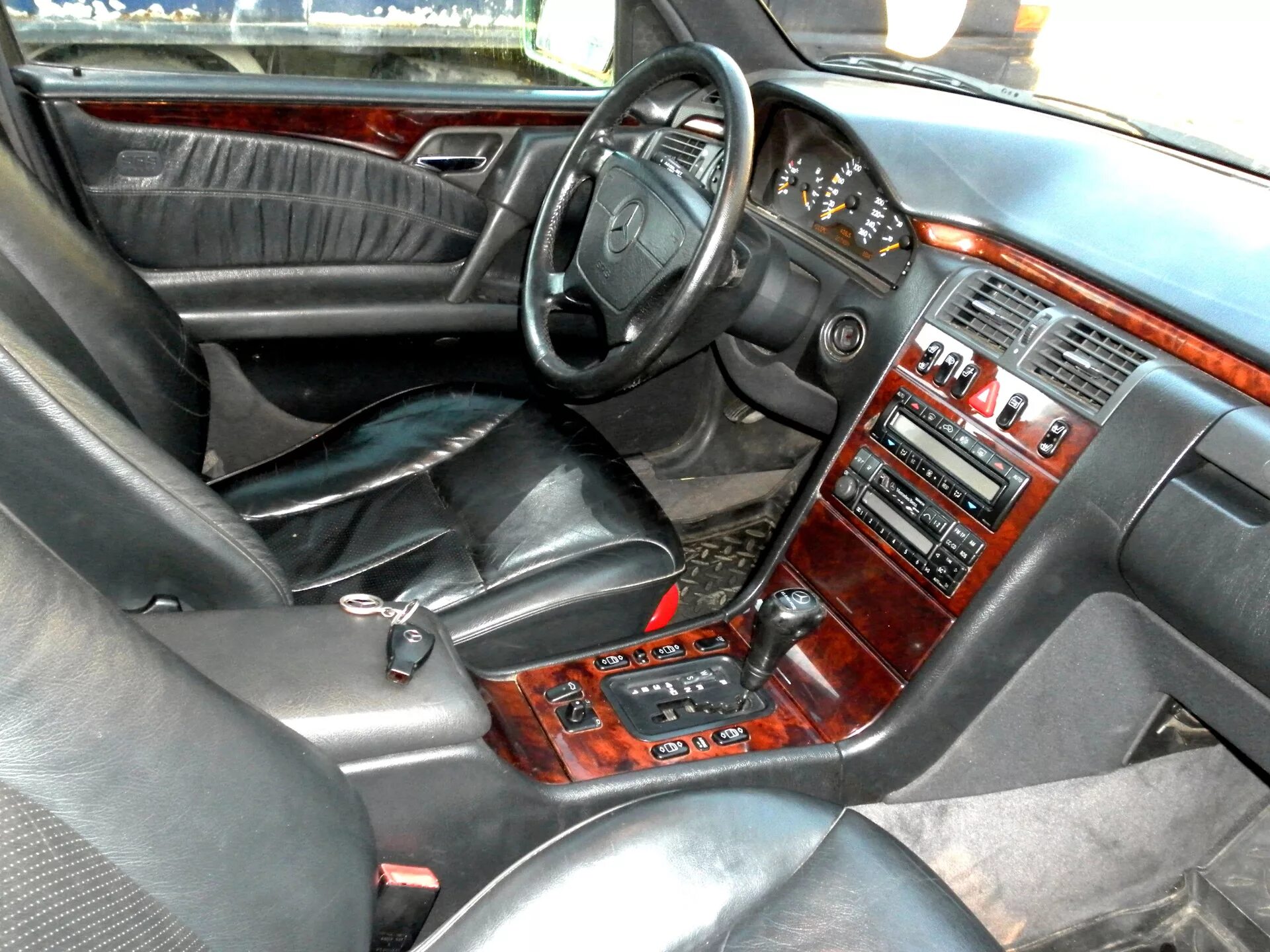 Mercedes Benz w210 e270 - Mercedes-Benz E-class (W210), 2,7 л, 2002 года просто 
