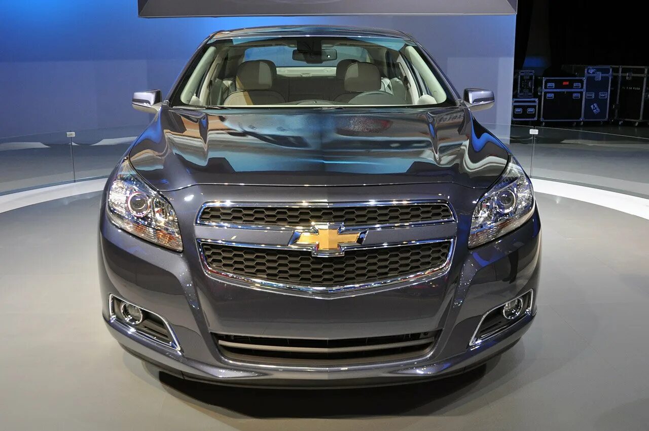 Шевроле чья сборка. Chevrolet Malibu Eco 2013. Chevrolet Malibu 2021. Chevrolet Malibu 83. Chevrolet Cobalt и Malibu.