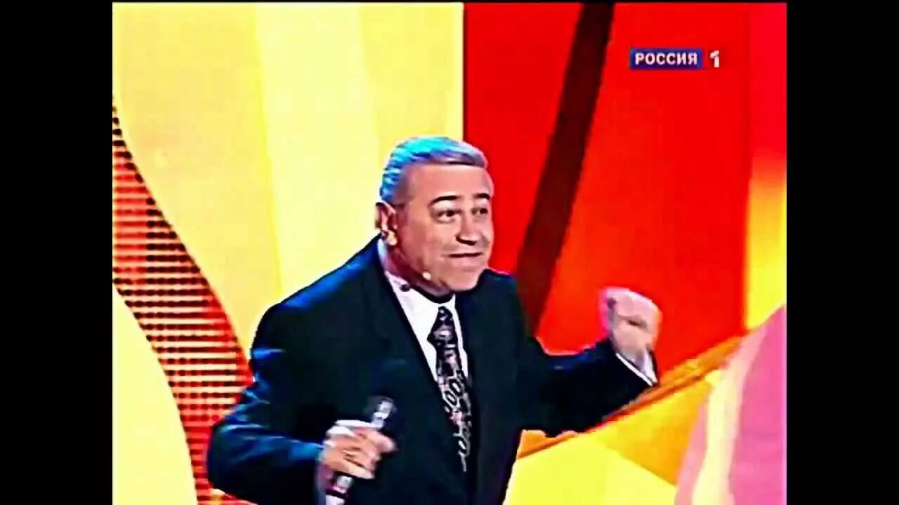 Эй девчонка петросян. Петросян танцует рэп. Петросян рэп. Петросян рэп эй девчонка. Эй девчонка петросян.
