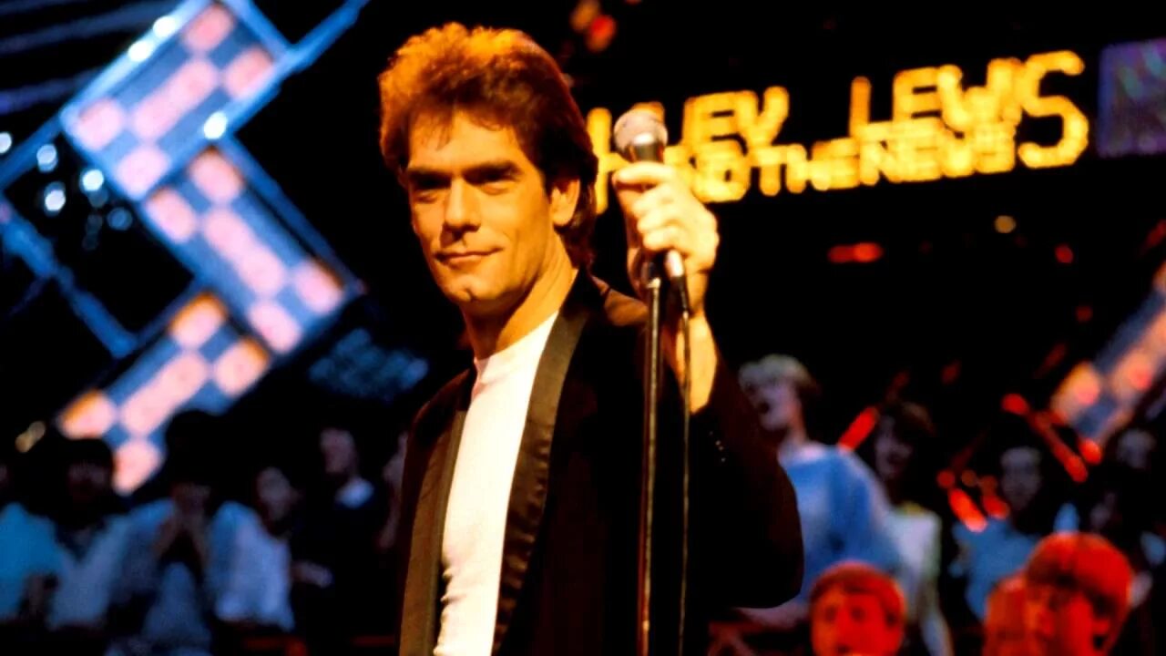 Huey lewis the news power of love. Диск huey lewis and the news. Huey lewis & the news - the power of love. Хью льюис и группа the news. Huey lewis & the news.