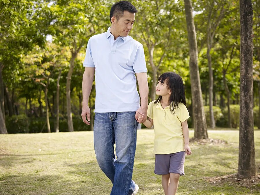 Отец азиат. Father daughter asian. Father and daughter. Отцы и дети. Фото отца и дочери азиаты.