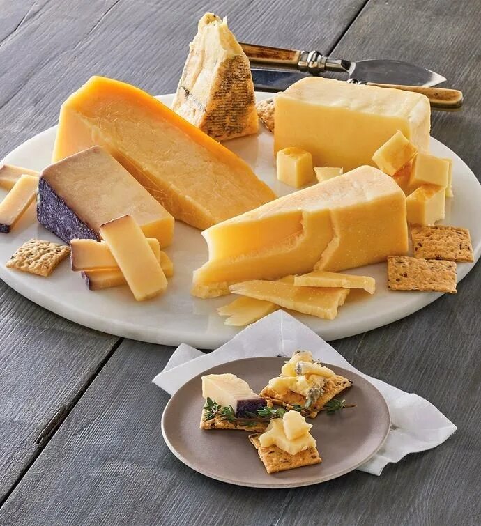 Сыр день и ночь. Сырный день. День сыра. Любитель сыра. Всемирный день сыра.