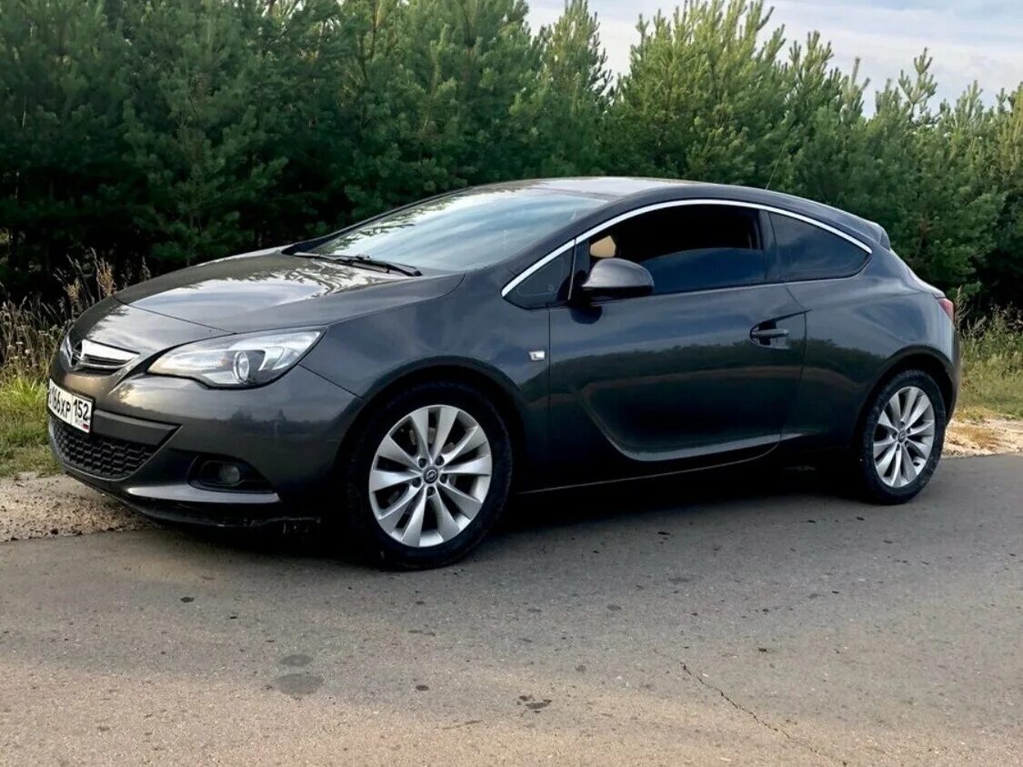 Купить опель нижний новгород. Opel Astra GTC 2012. Opel Astra j GTC серый. Opel Astra j GTC 2012.