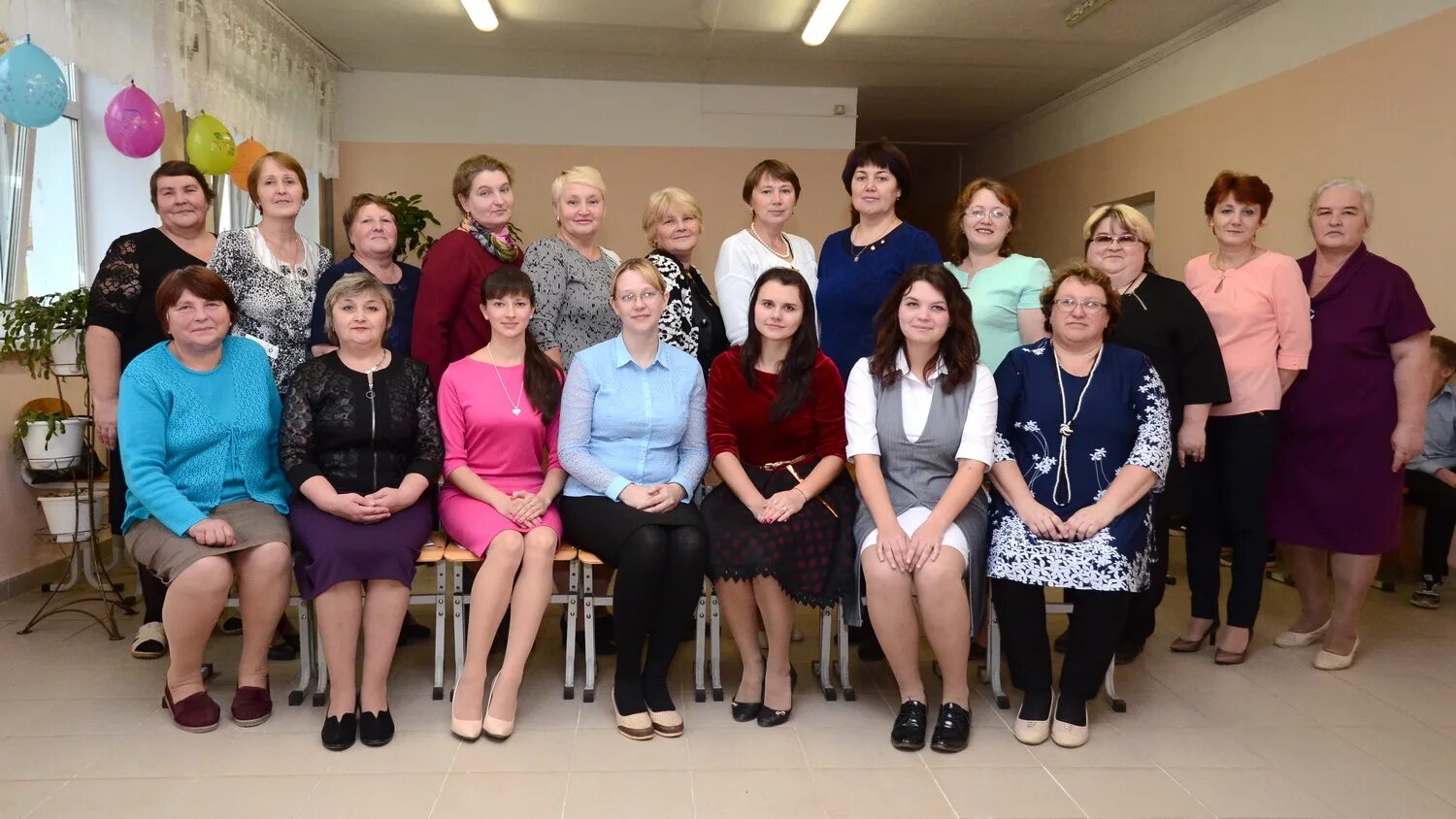 Школа музыкальной воскресенск лопатинский. Школьный коллектив 5. Школьный коллектив 5. Коллектив педагогов. Школа нарьян-мар 5 нарьян мар.