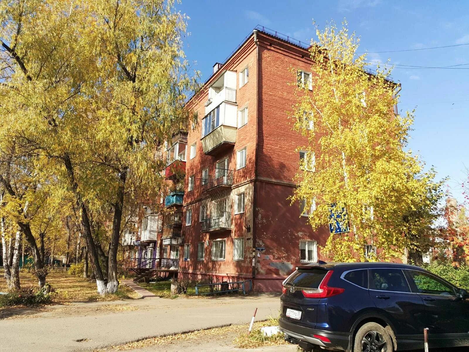 Космический проспект 43 омск. 99. Космосом адреса омск. Космосом адреса омск. Цветочные магазины на космическом проспекте омск.
