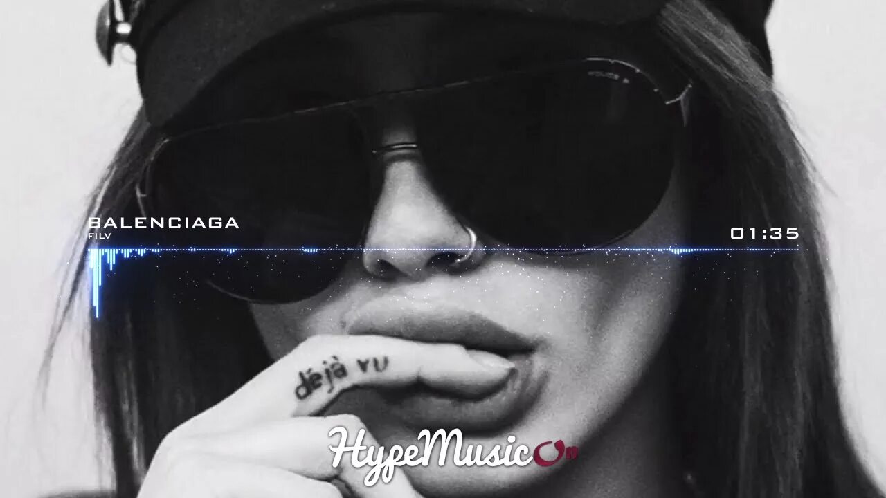 Обложка для трека balenciaga. Кто поет баленсиага. Кто поет на мне плащ баленсиага. Холзи new americana. Песня баленсиага девушка.