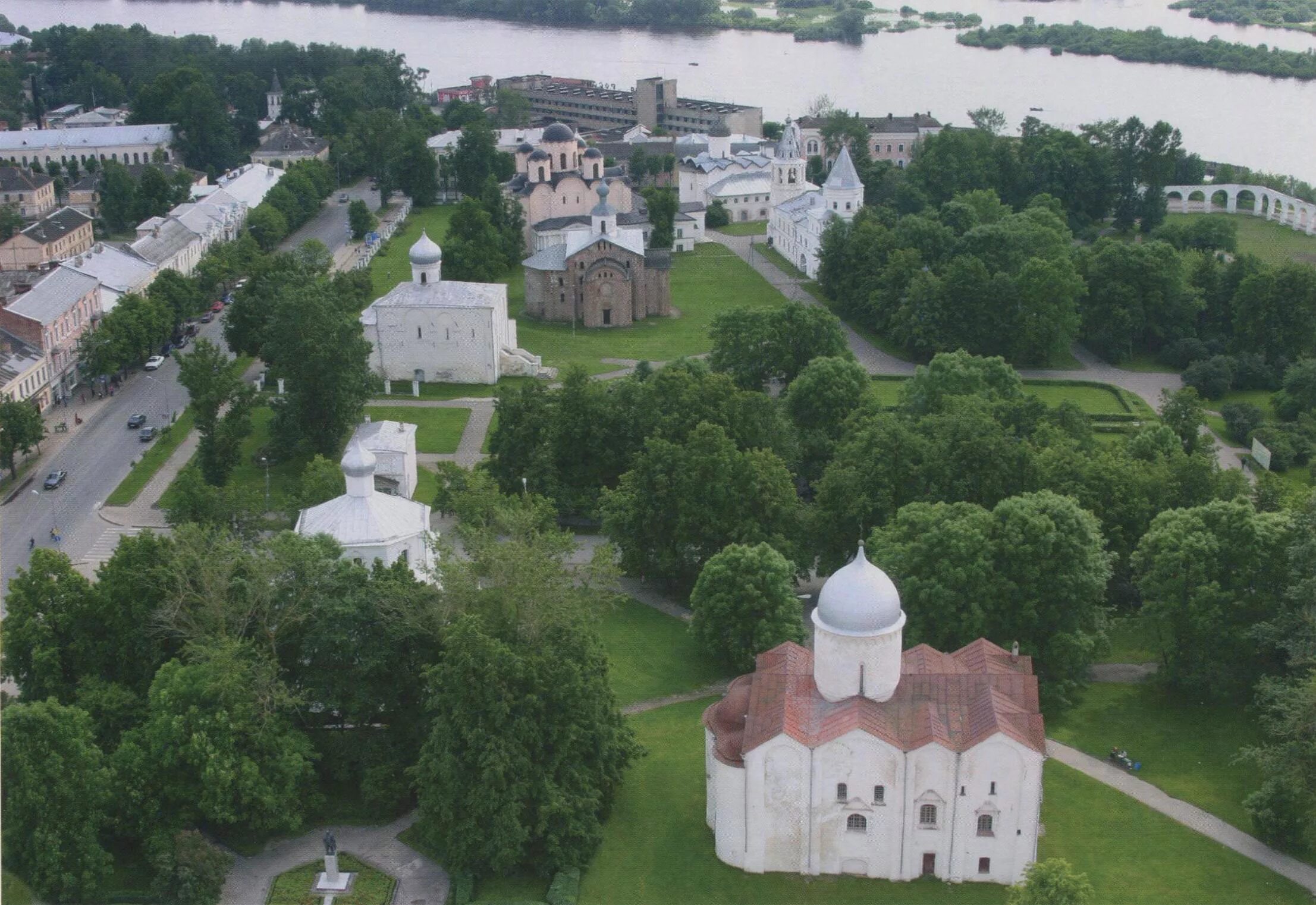 Ярославово Дворище Великий Новгород. Ярославово Городище Великий Новгород. Великий Новгород церкви Ярославова Дворища. Экскурсия Ярославово Дворище Великий Новгород.