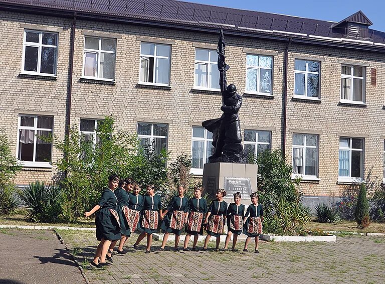 Погода в школьном белореченского. Школа 68 Белореченск Краснодарский край. Белореченск школа 16. 29 Школа Белореченск. Школа 2 Белореченск.