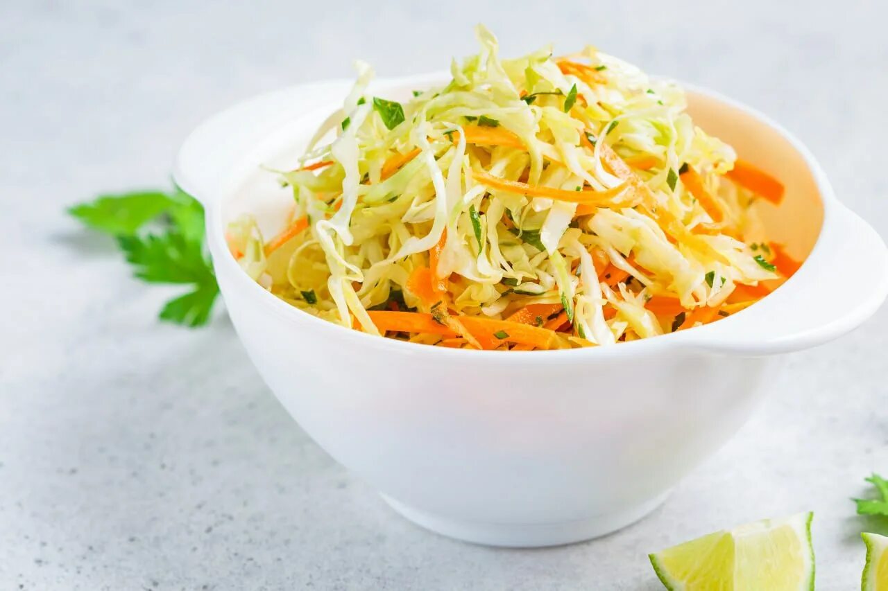 Капуста морковь чеснок. Лук и морковь. Картофель и капуста. Лук морковь капуста. Гибрид репы и капусты.