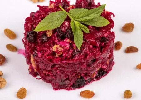 Свекла с изюмом и чесноком
