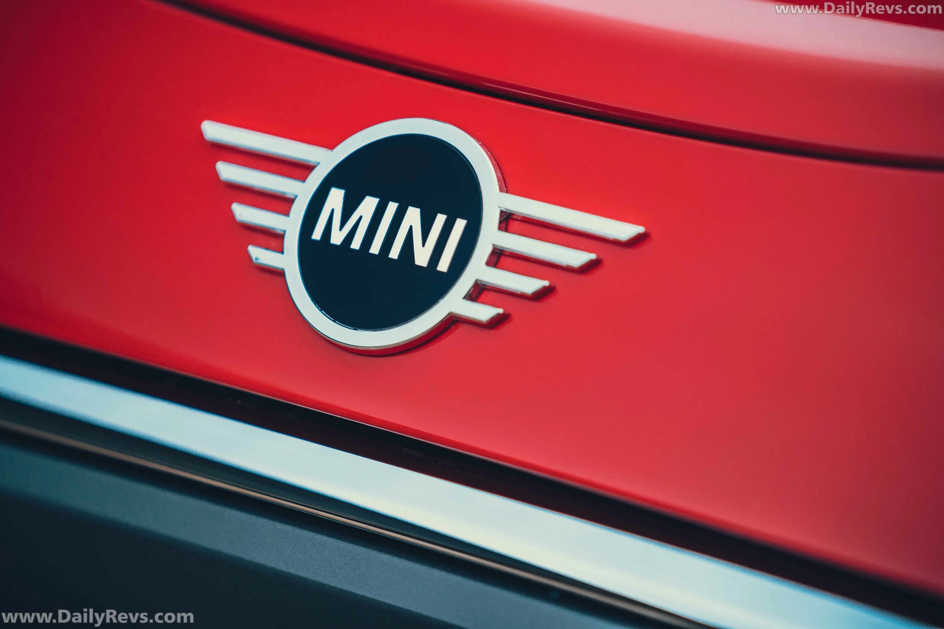 Мини логотипы. Мини купер лого. mini cooper знак. мини купер логотип новый. марка мини купер значок.