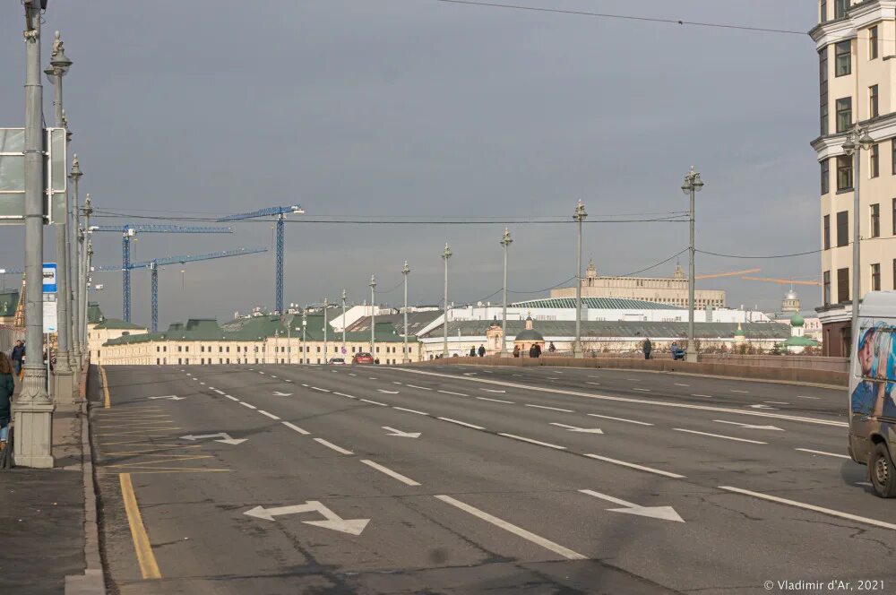 Москворецкая гигант. Замоскворецкий мост в москве. москворецкая набережная коломна. вид с большого москворецкого моста7⁸. большой устьинский мост полосы движения.