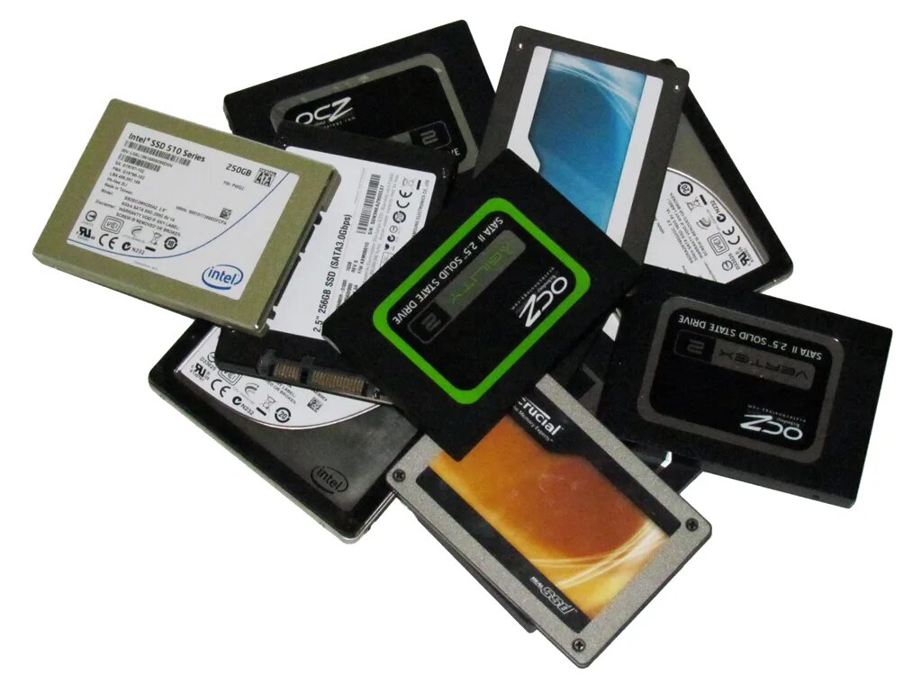 Выбираем лучший ссд. Твердотельные носители. производители ssd дисков. ssd много. много ссд дисков.