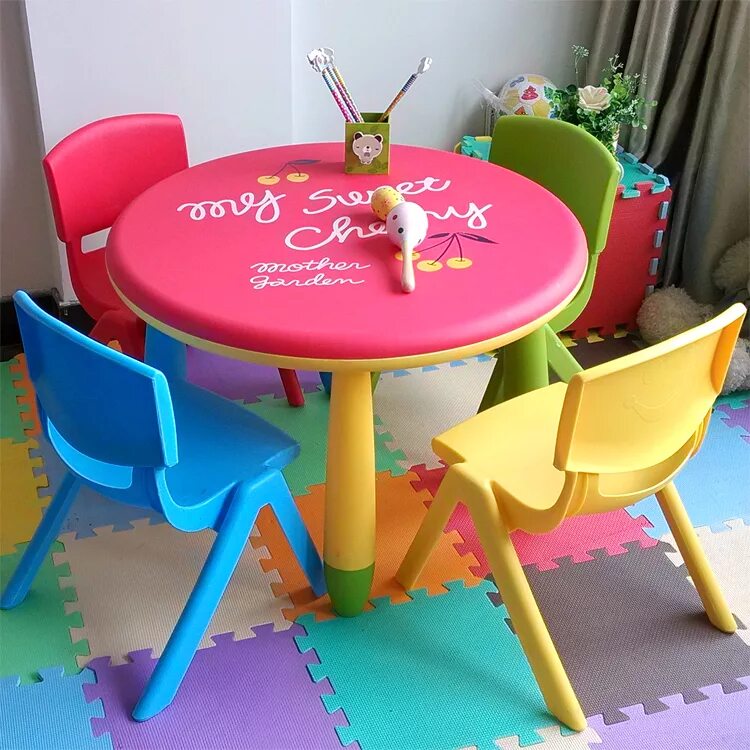 Столы детские москва. Детские столы. Столик детский со стульчиками. Стол круглый детский. Круглый столик для детей.