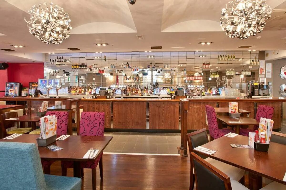 Ботанист бар меню. Бар с книгами москва. Бар ресторан читатель иркутск. Бар ресторан читатель иркутск. Ботанист бар.