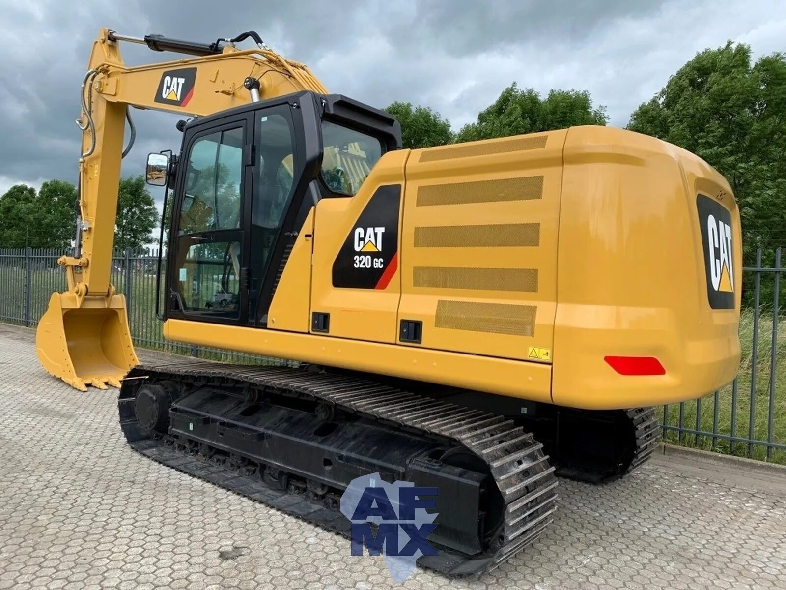 Экскаватор cat 320. Caterpillar 320dl. Caterpillar 320dl. Caterpillar 320 gc. Экскаватор caterpillar 320d.