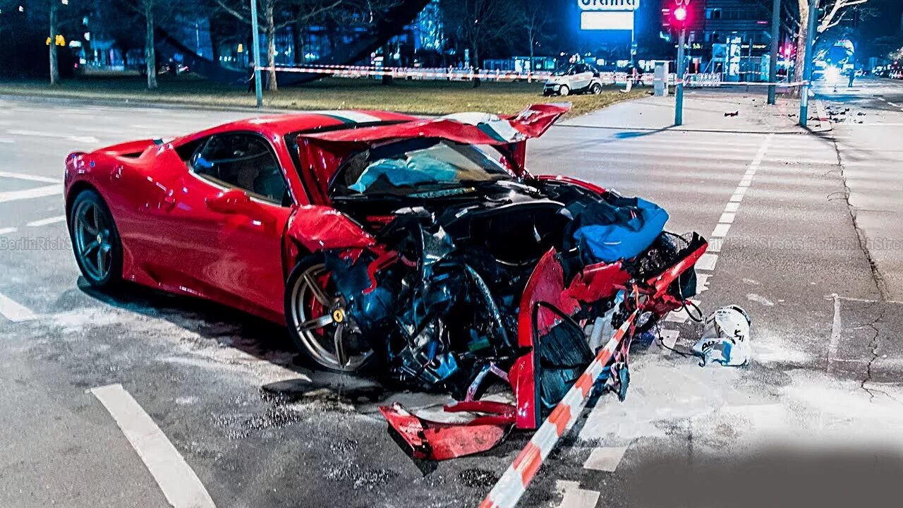 Audi r8 crash. Ferrari 458 crash. Феррари 458 Разбитая в тотал.