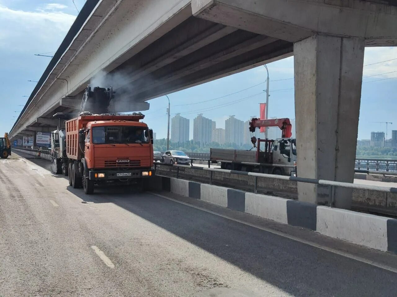 Биржа труда подпорожье. Воронеж на работу надо. Работа ру воронеж. Воронеж мост. Блэк электрон.