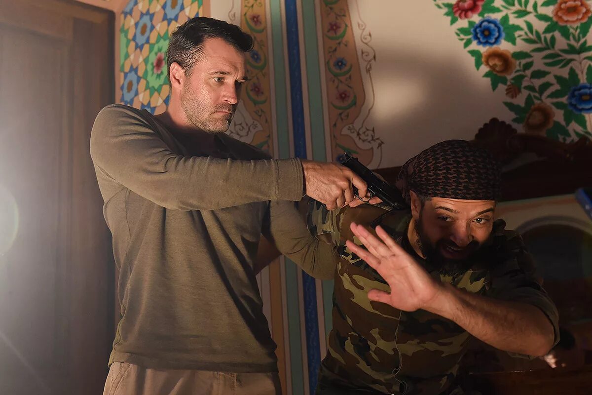 Осетинский актер бесо гатаев. Пустыня главный герой. Дюна 2021 кадры. Осетинский актер бесо гатаев. Пустыня главный герой.