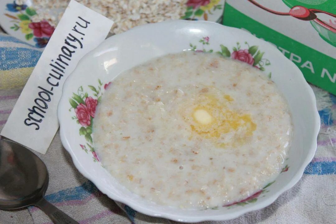 Как есть кашу на воде. Овсяная каша на молоке. как варить овсянку. как варить овсянку на молоке. как сварить овсяную кашу на молоке.