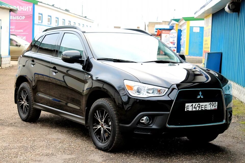 Мицубиси 2012г. Mitsubishi ASX Tuning. Mitsubishi ASX обвес. Митсубиси АСХ 2012 черный. Митсубиси АСХ 2013 черный в обвесе.